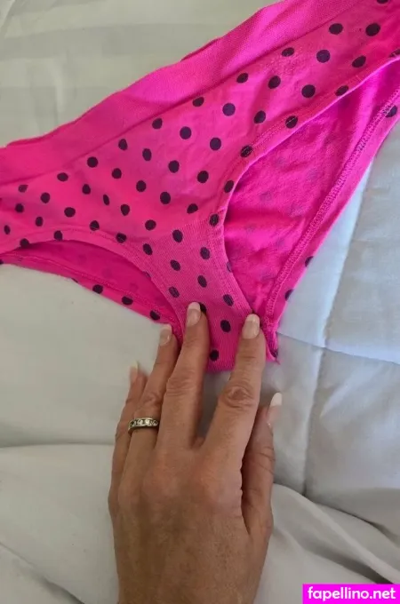 Sextingqueen69 OnlyFans Thumbnail #E06iGOKOMA