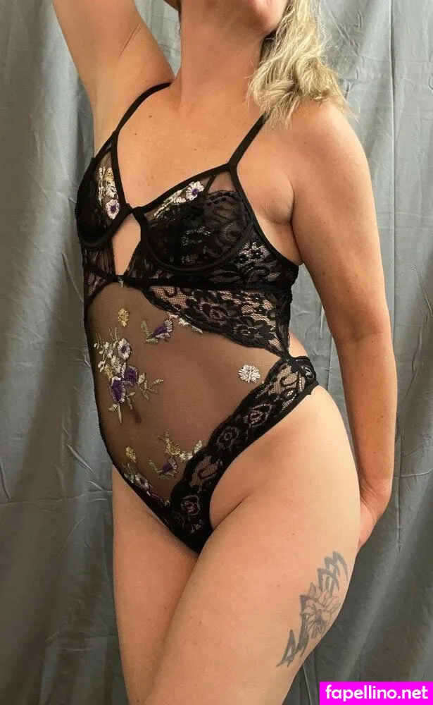 glamberly_, sexy_ember2 Nude Leaked OnlyFans Photo #rsDLGIrYa2