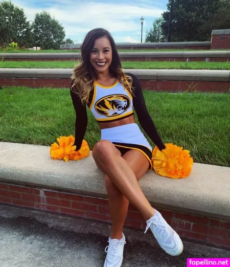 Sexy Cheerleaders OnlyFans Thumbnail #ytSHRwQHNe
