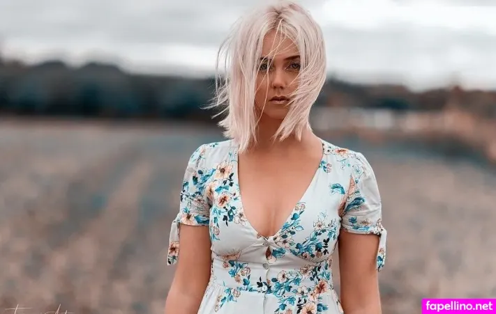 Sexy Julia OnlyFans Thumbnail #GuYYtmNbBM
