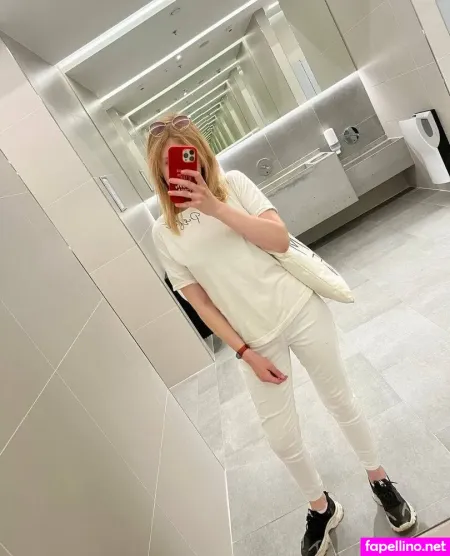 Sexy Linka OnlyFans Thumbnail #5C1HzY87EL