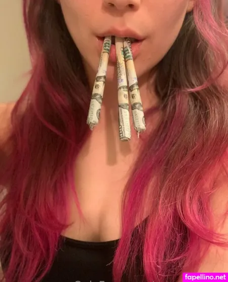 Sexy Smokes Main Profile Photo