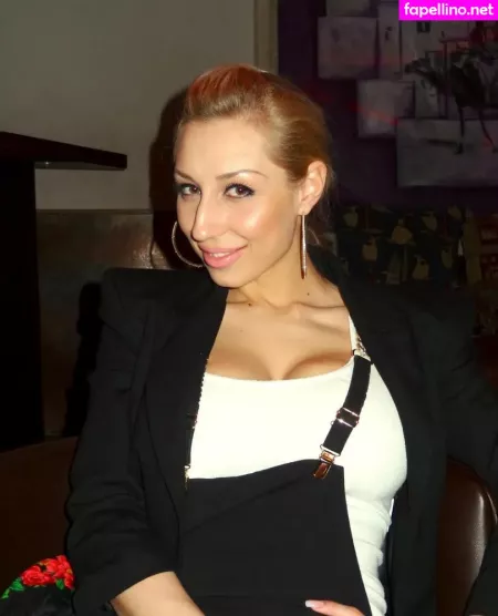 Sexy Venera OnlyFans Thumbnail #vY452n8Kax