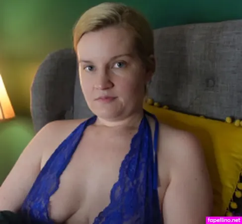 Sexyblonde69xx Main Profile Photo