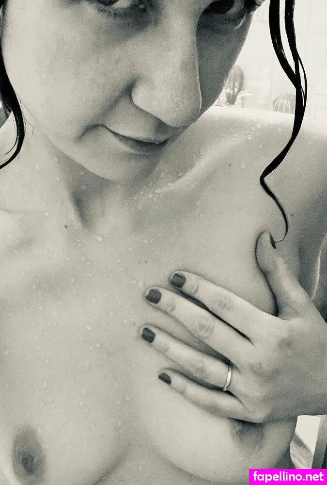 lilhousewife, sexyhousewifex Nude Leaked OnlyFans Photo #IzA1ZIFdp0