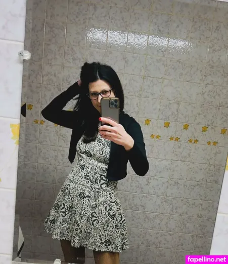 Sexyhousewifex 1 OnlyFans Thumbnail #RT2STsaWL6