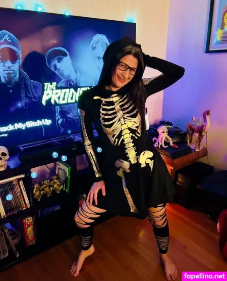 Sexyhousewifex 1 OnlyFans Thumbnail #i6OZUtRMel