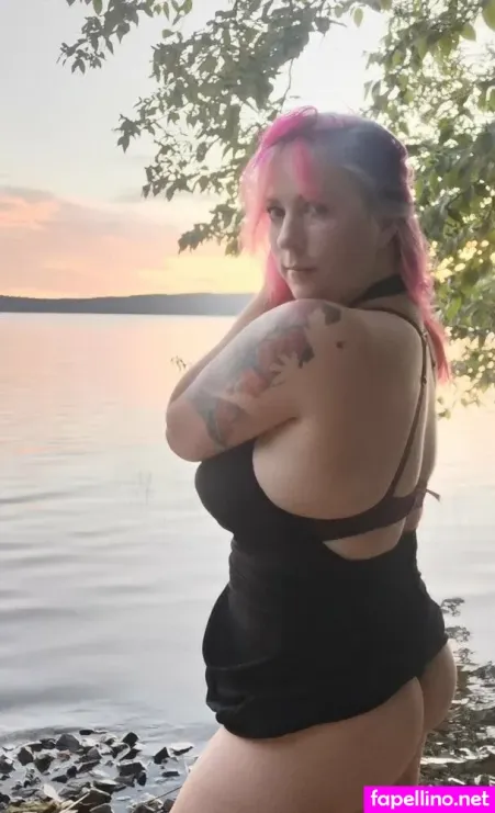 Sexylexi42o OnlyFans Thumbnail #xFF3Ifu5qR