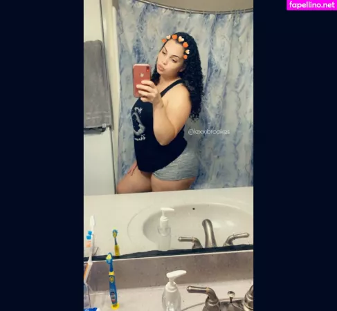 Sexylexxib OnlyFans Thumbnail #4iQ2ugX45l