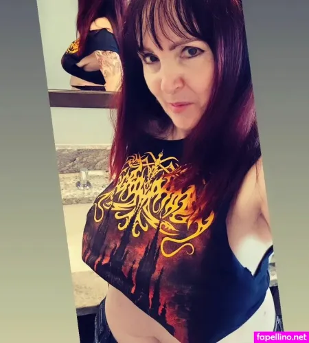 Sexymetalgoddess OnlyFans Thumbnail #MYnzWbgOe8