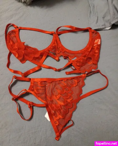 Sexyrealwife86 OnlyFans Thumbnail #amgKSblw65