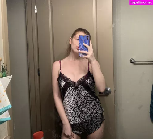 Sexyredinbedfree OnlyFans Thumbnail #z52OKuZsNm
