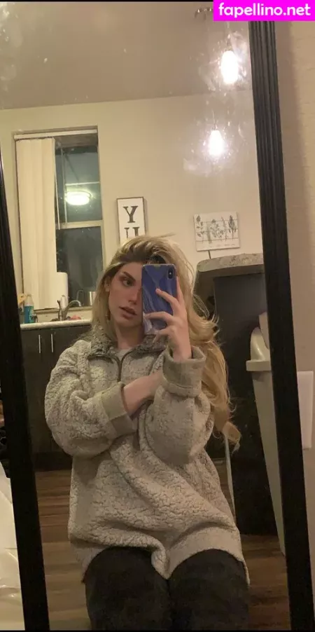 Sexyredinbedfree OnlyFans Thumbnail #zSoR18whAZ
