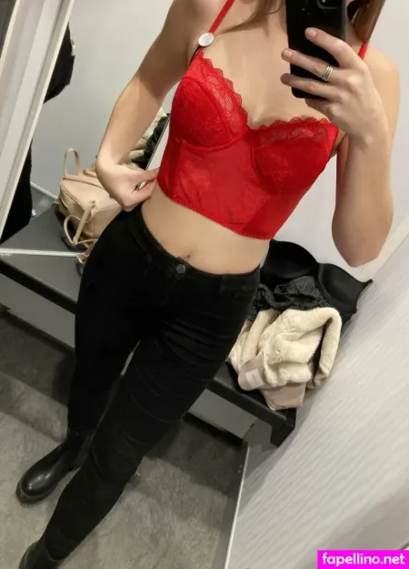 Sexysecretelie OnlyFans Thumbnail #kNNnY4LjZW