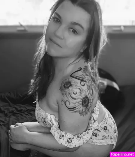 Sexysickmama OnlyFans Thumbnail #8jX0PvAwDO