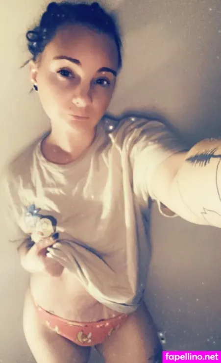 Sexywifey1913 OnlyFans Thumbnail #ObG1Z3b4rg