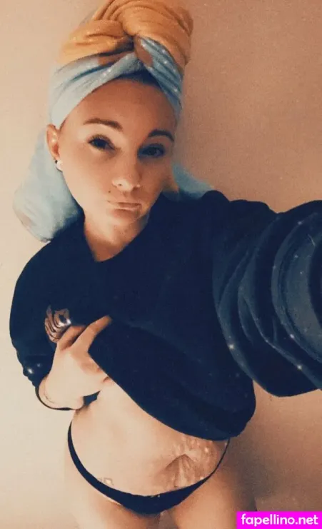 Sexywifey1913 OnlyFans Thumbnail #Wl5lJq1XJW