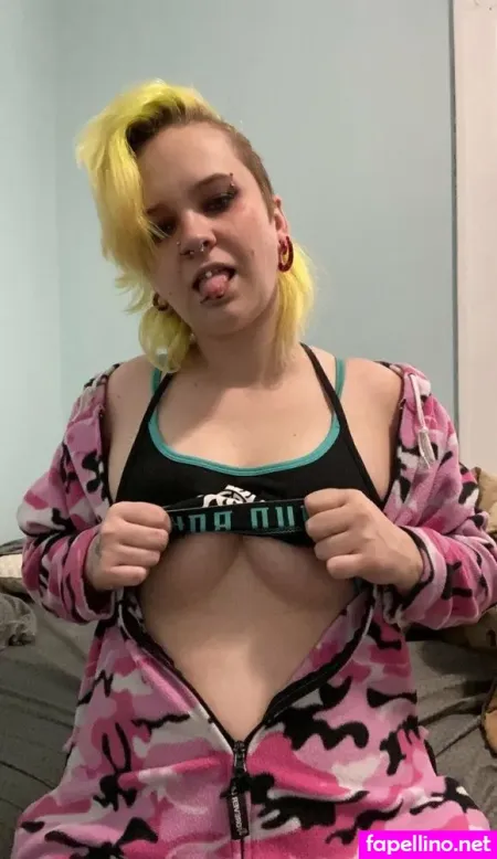 Sexywolfwinters01 OnlyFans Thumbnail #iI7DgclLSQ