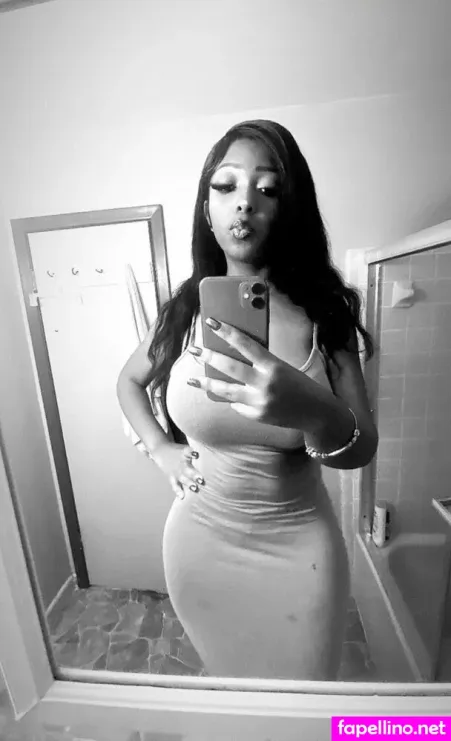 Sexyyychic OnlyFans Thumbnail #Nb4wP7sFhu