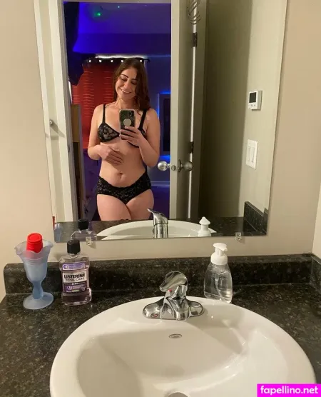 Sfwsaint OnlyFans Thumbnail #8wiQxXT65I