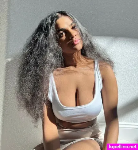 Sh33natay OnlyFans Thumbnail #RBZke9AQxa