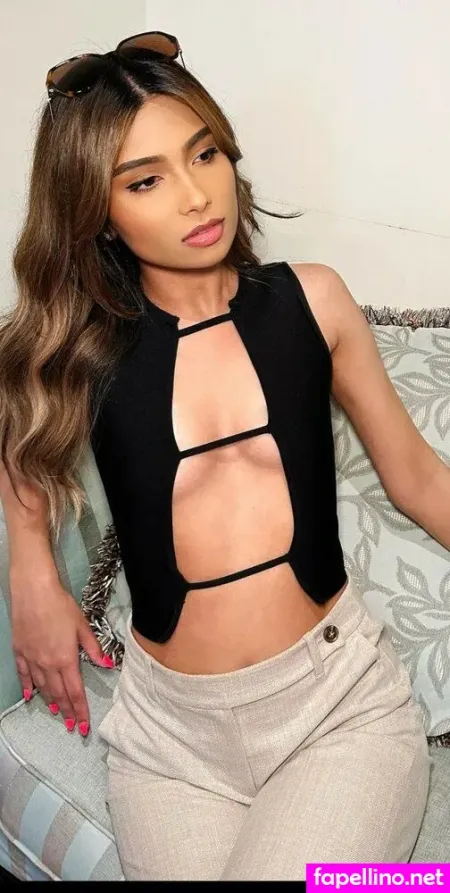 Shabreen Sabeer OnlyFans Thumbnail #IcQKuH3SnP