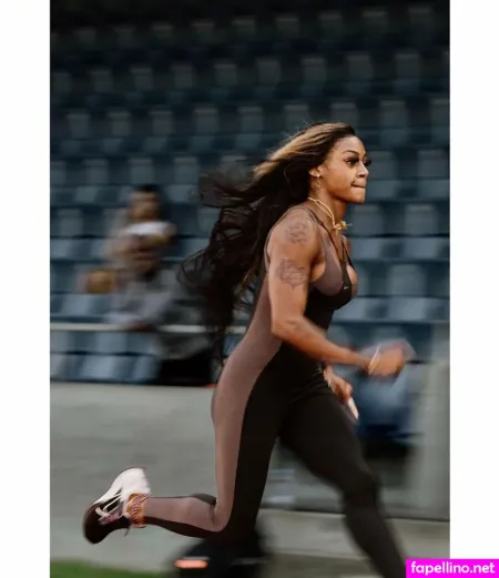 Shacarri Richardson OnlyFans Thumbnail #CHyh4Oh6Jn