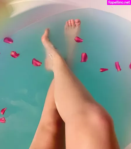 Shaepeach OnlyFans Thumbnail #8I4GTkBtU2