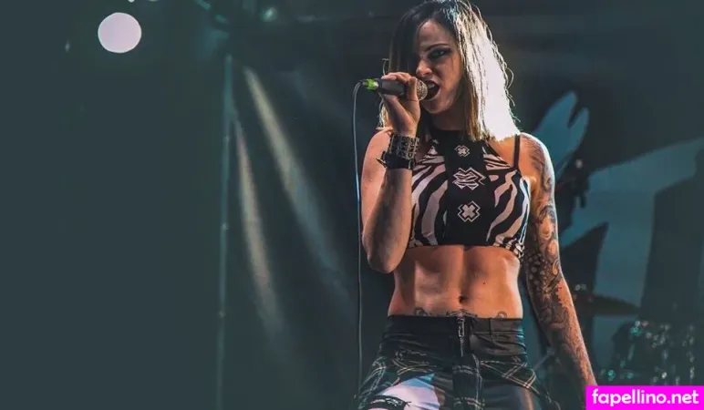 Shakey Sue OnlyFans Thumbnail #E3gmSaBzTT