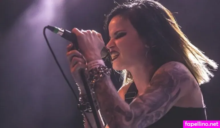 Shakey Sue OnlyFans Thumbnail #TNm6Td4rzw