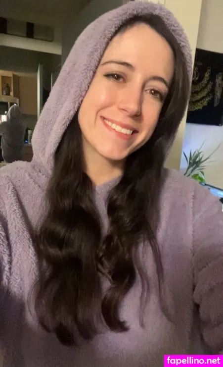 Shakicast OnlyFans Thumbnail #qk7kNfxZeB