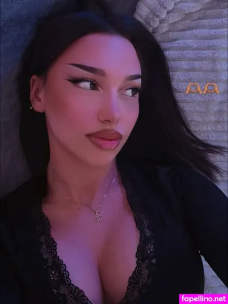 Shakiravv OnlyFans Thumbnail #jcW11gnuCg