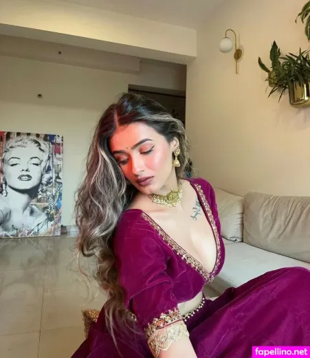 Shambhavi Singh OnlyFans Thumbnail #ffnBUMq9EM