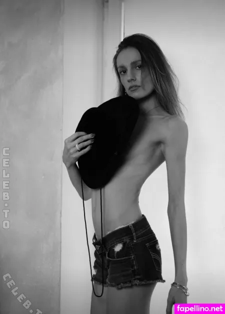 Shana Joyce Paar OnlyFans Thumbnail #2oBAFyBftB