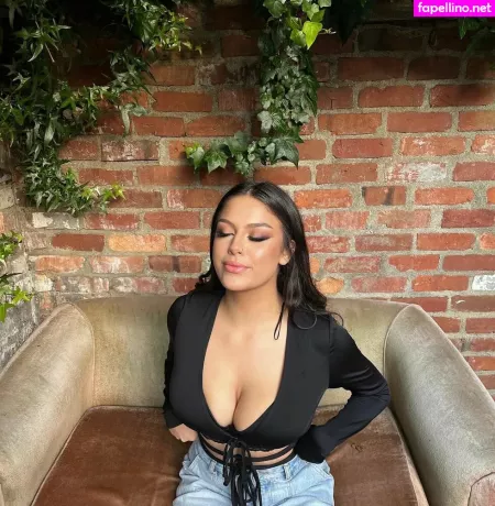 Shania Hawkins OnlyFans Thumbnail #4z9mpPK37v