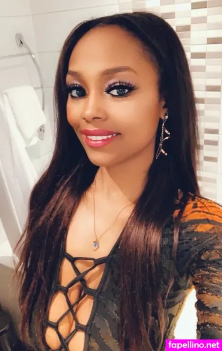 Shanice Kitty OnlyFans Thumbnail #te3OYaNTUb