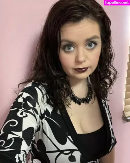 Shannabanana123 OnlyFans Thumbnail #SYZ86q8Rqj
