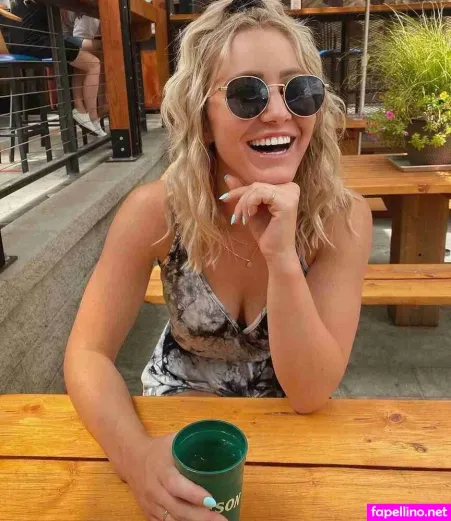 Shannon Henry 4 OnlyFans Thumbnail #AIO4lGiMTJ