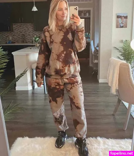 Shannon Henry 4 OnlyFans Thumbnail #J7ZlY1hk0d