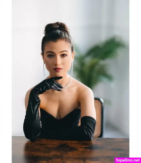 Shannonfeetham OnlyFans Thumbnail #3myKkGZAix