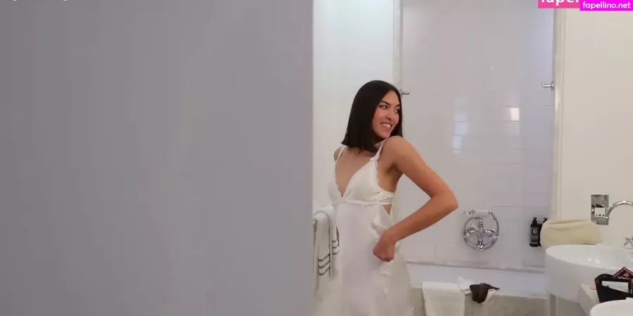 Shanti Tan OnlyFans Thumbnail #8IL1K8lsjX