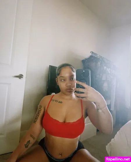 Shara Moss OnlyFans Thumbnail #UD783Pfavy