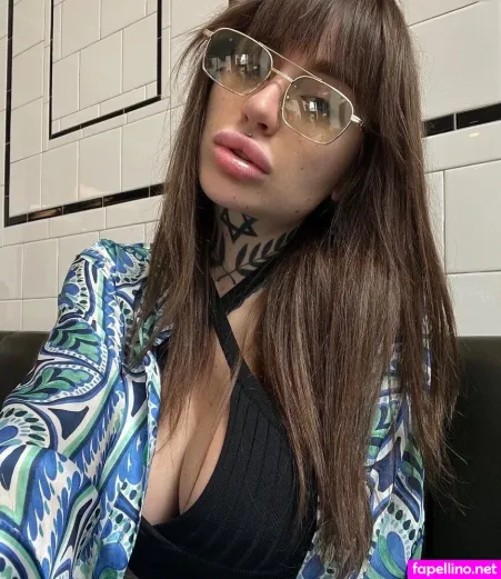 Sharen Nall OnlyFans Thumbnail #u4Er3DADLg