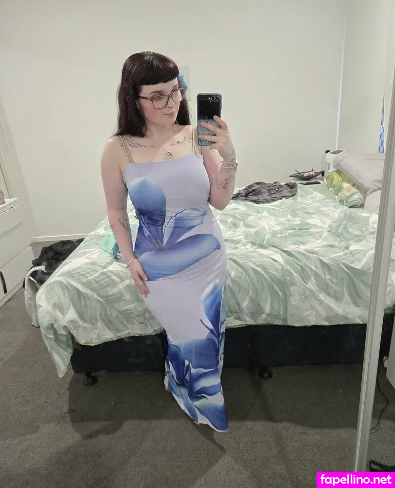 shaaarrri, shari2001 Nude Leaked OnlyFans Photo #8SO9K8Qh2s