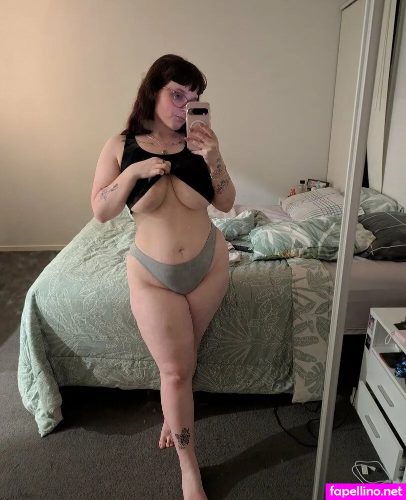 shaaarrri, shari2001 Nude Leaked OnlyFans Photo #Ixg77H1lCB