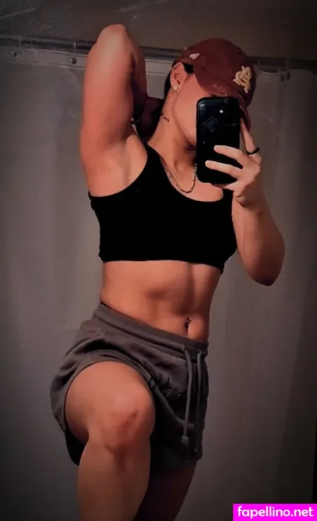 Sharkmaross OnlyFans Thumbnail #LNfYw4ND3x