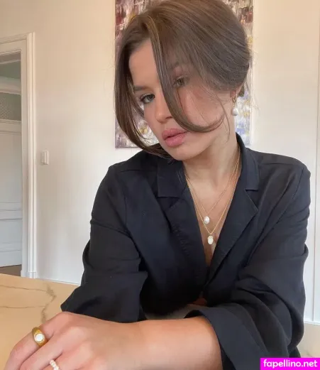 Sharon Berlinghoff OnlyFans Thumbnail #FWNcMNXsrF