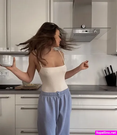 Sharon Berlinghoff OnlyFans Thumbnail #fEUuitYdBP