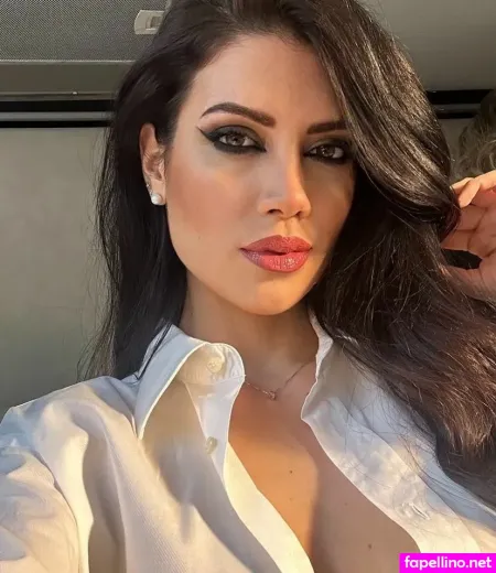 Sharon De Luca OnlyFans Thumbnail #zuT7OlKnBa
