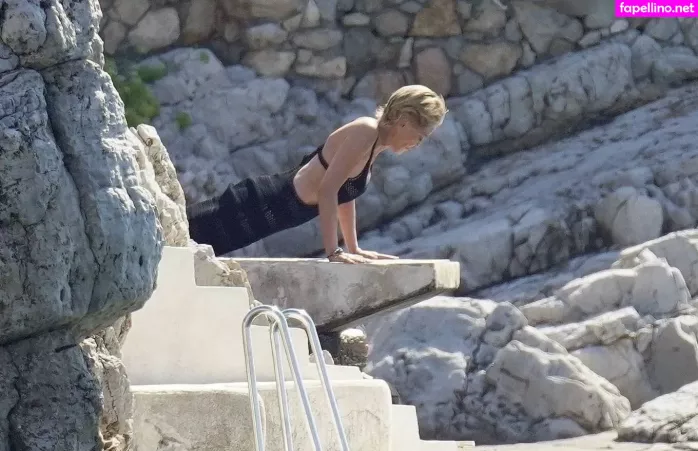 Sharon Stone OnlyFans Thumbnail #G2UWQxXLRH